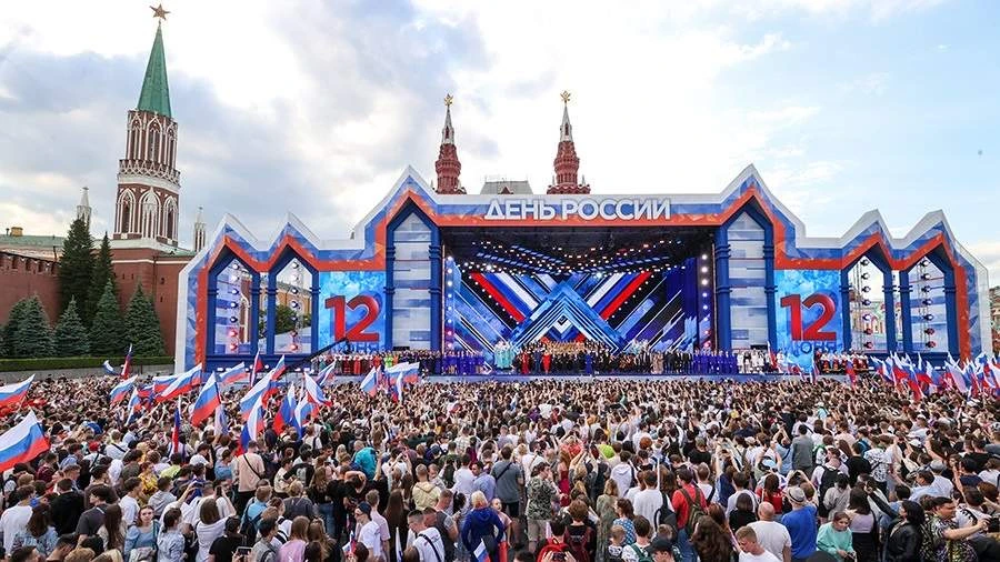 🇷🇺 День России в Москве!  

Завтра, 12 июня, столицу ждет грандиозная праздничная программа - всем