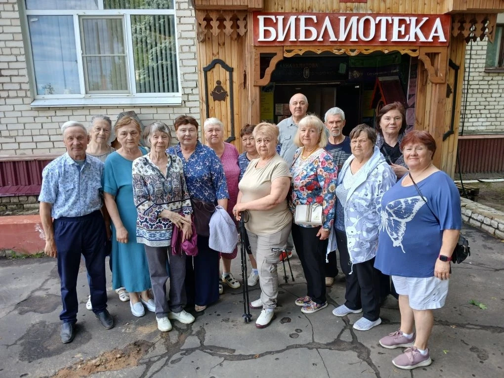 В модельной библиотеке прошла увлекательная экскурсия для отдыхающих 10 реабилитационной смены.