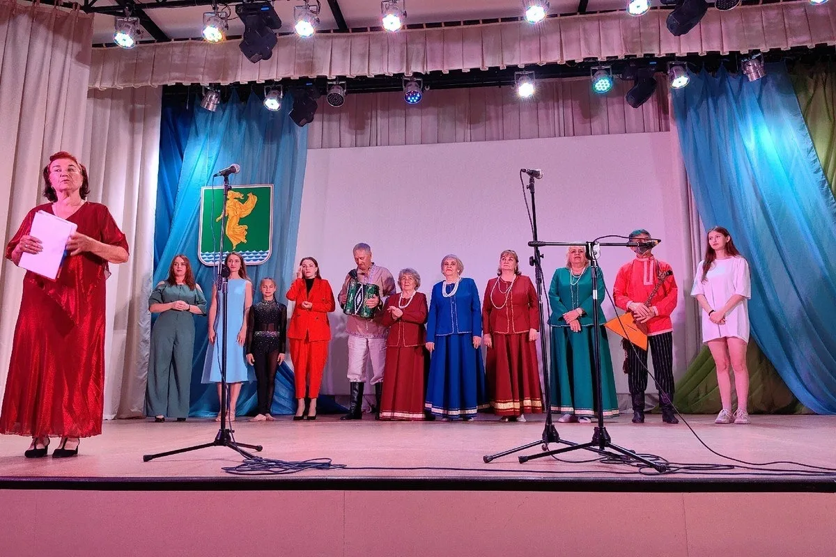 ⚡️Концерт для участников СВО прошел в Ангарске по инициативе «Женского движения Единой России»

На п