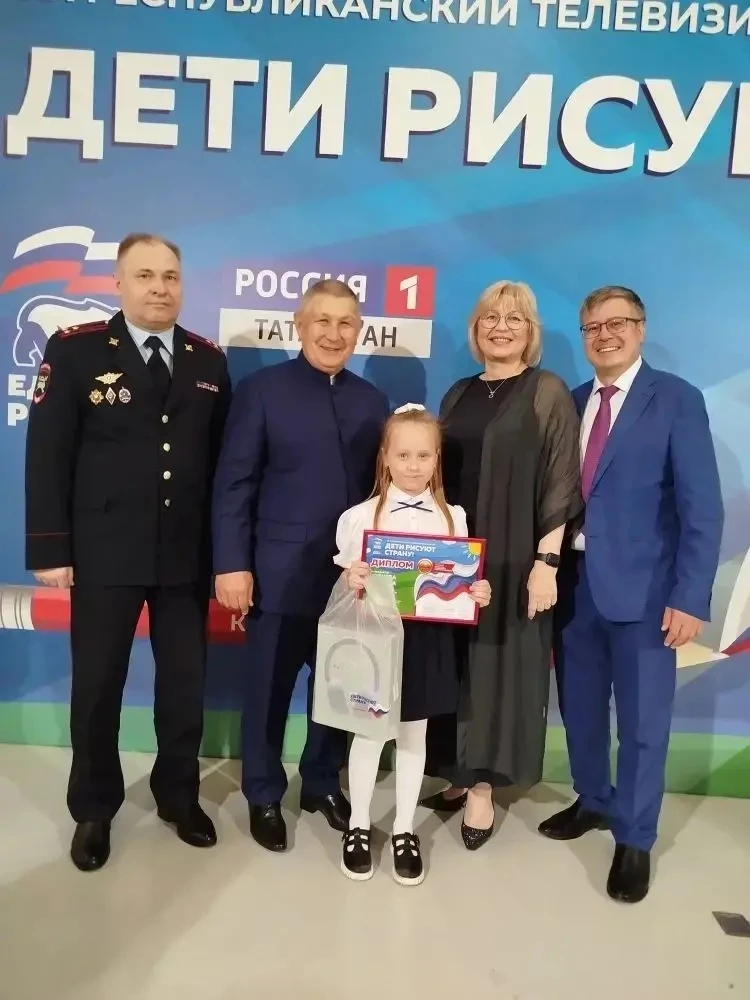 ✨В ХX Республиканском телевизионном конкурсе «Дети рисуют страну», который прошел в г. Казань, обуча