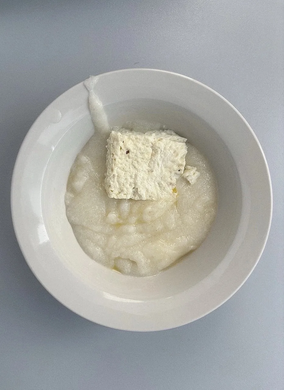 Еда из больницы, которая оказалась очень вкусной)))🥹🙂🙂 сейчас расскажу чем кормили

1)манка 
2)ма