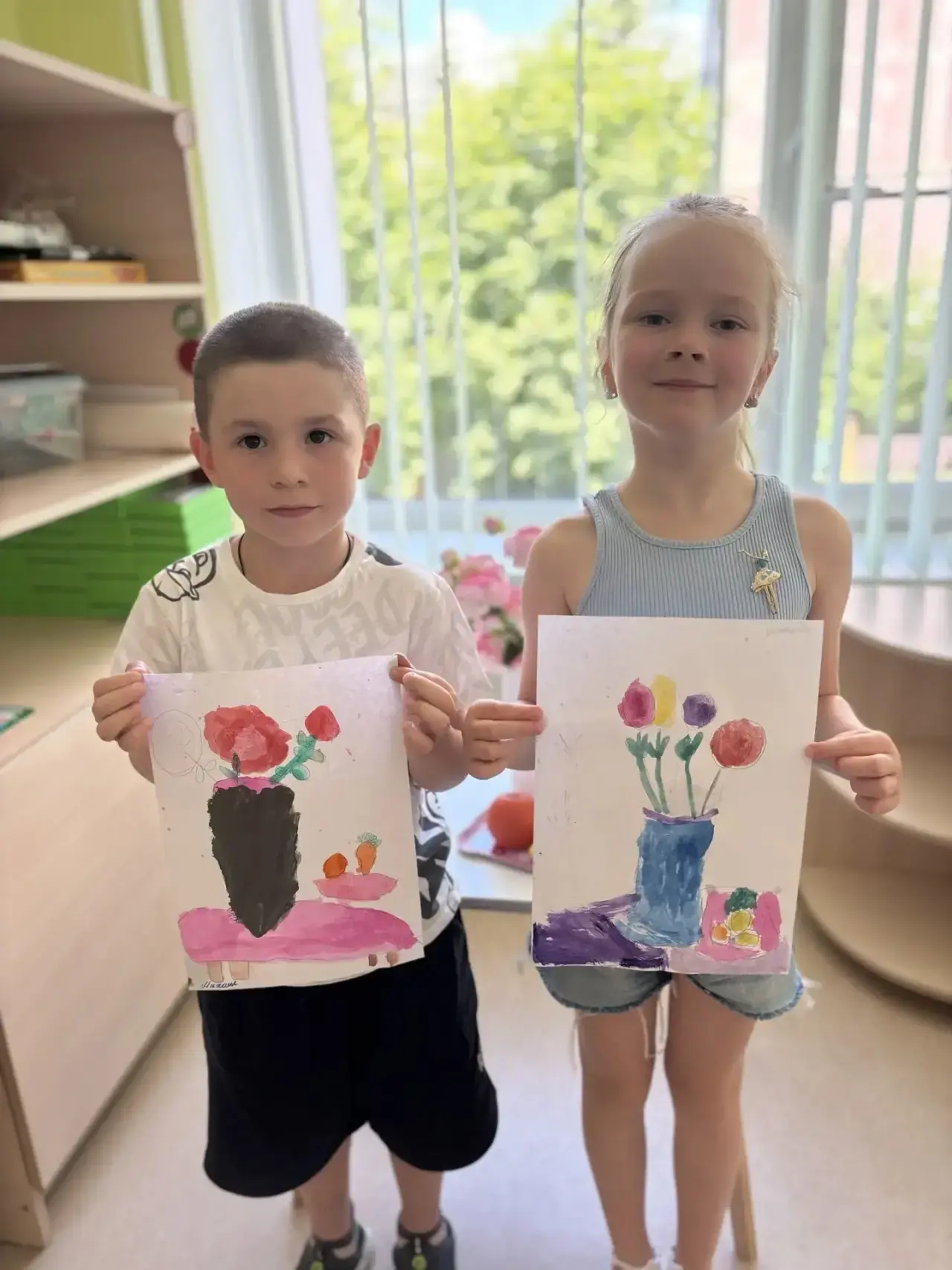 ИСКУССТВО НАЧИНАЕТСЯ С ДЕТСКОЙ ФАНТАЗИИ 🎨🌹

🎨Искусство — это волшебный мир, где обычный лист бума