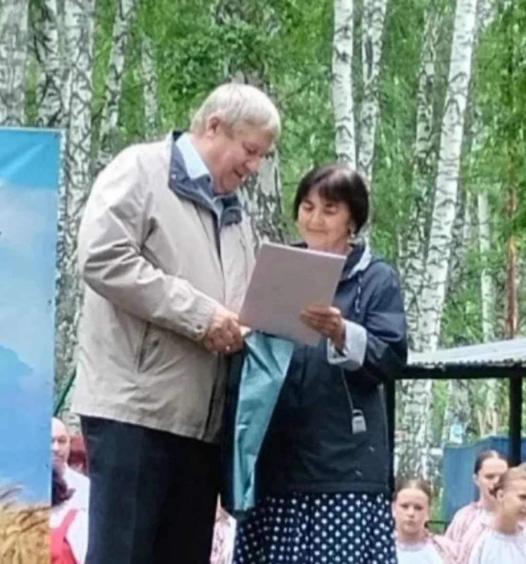 Наталье Ивановне Чайковской сегодня вручили Благодарственное письмо от Думы Томской области на празд