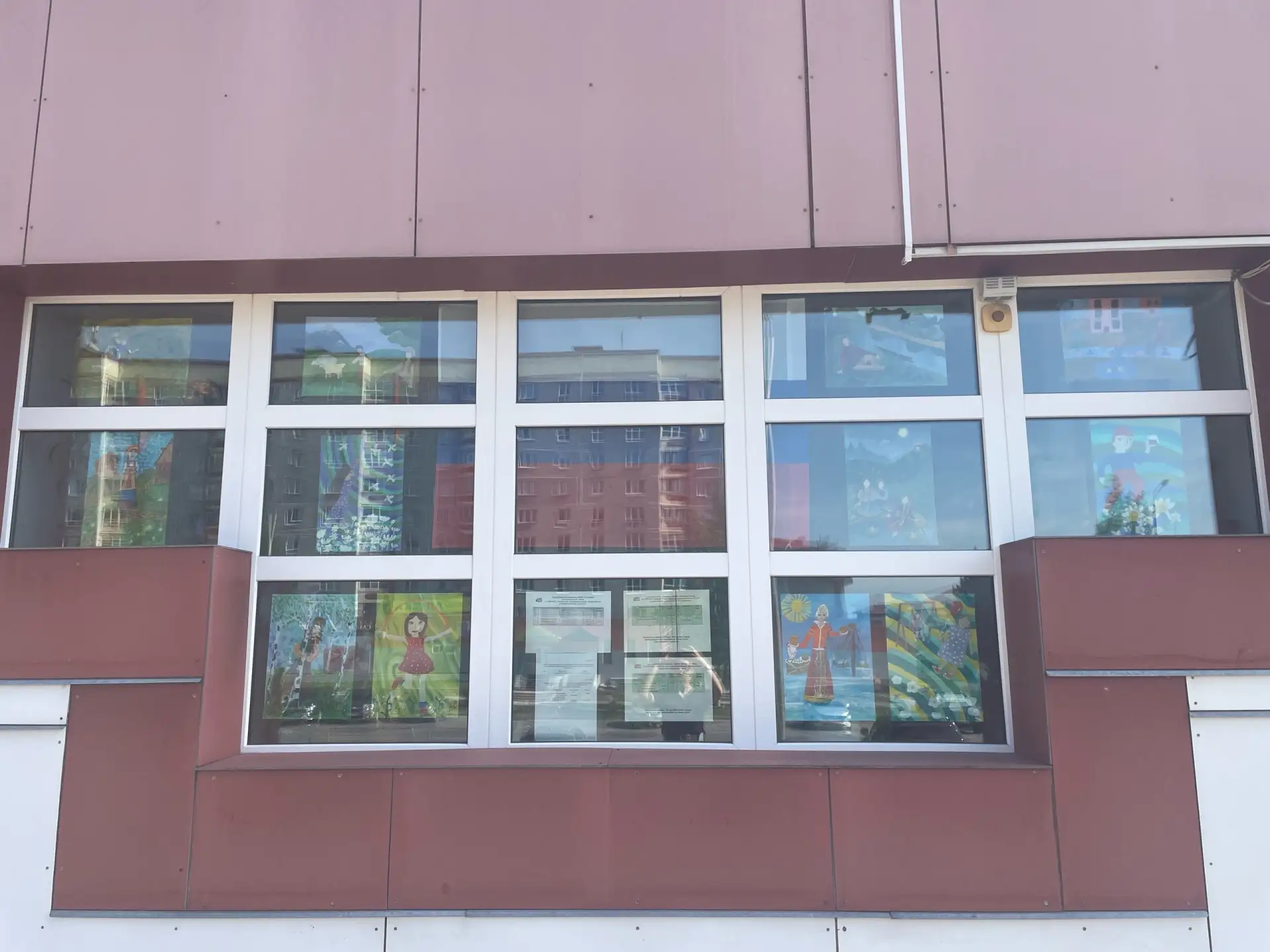 🎉 В честь приближающегося Дня России преподаватели и ученики Детской школы искусств стали участника