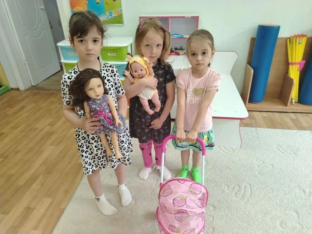 🎎 Любимый друг детства: Всемирный день кукол в группе «Теремок»

Кукла для ребёнка — это не просто 