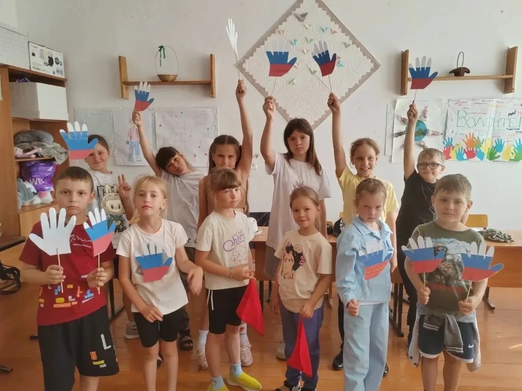 9-й день в лагере
"День России" получился насыщенным, тёплым и запоминающимся. 🇷🇺❤️

Утро началось