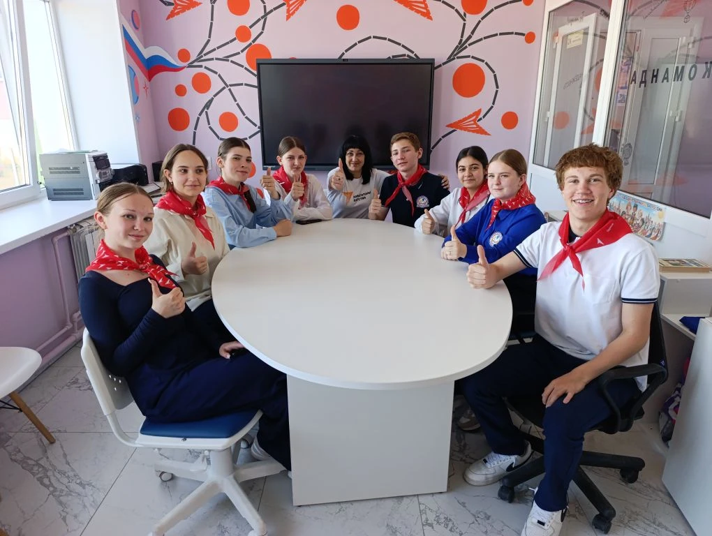 🎊 УРА! ПОБЕДА ЗА НАМИ!🎊

Друзья , делимся невероятной новостью! Команда нашей школы стала победите
