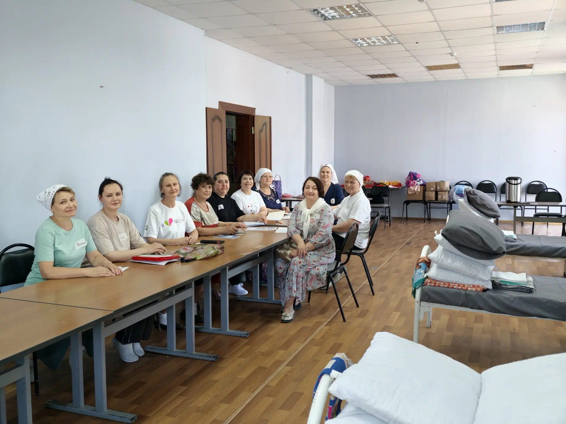 Дорогие друзья!

Наши сёстры из Свято-Варваринского сестричества подходят к завершению обучения по н