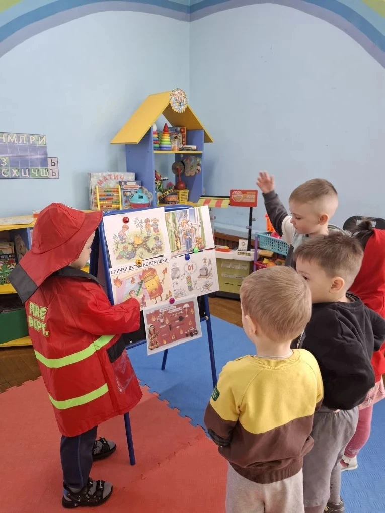 Тематические занятие по пожарной безопасности прошли в нашем детском саду. Ведь безопасность- это ва