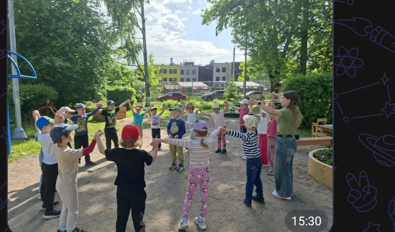 Вот оно какое, наше лето в группе "Светлячки"!!! 👫☀🌺🌼🏸⛹
Лето - это время открытий и приключений.
