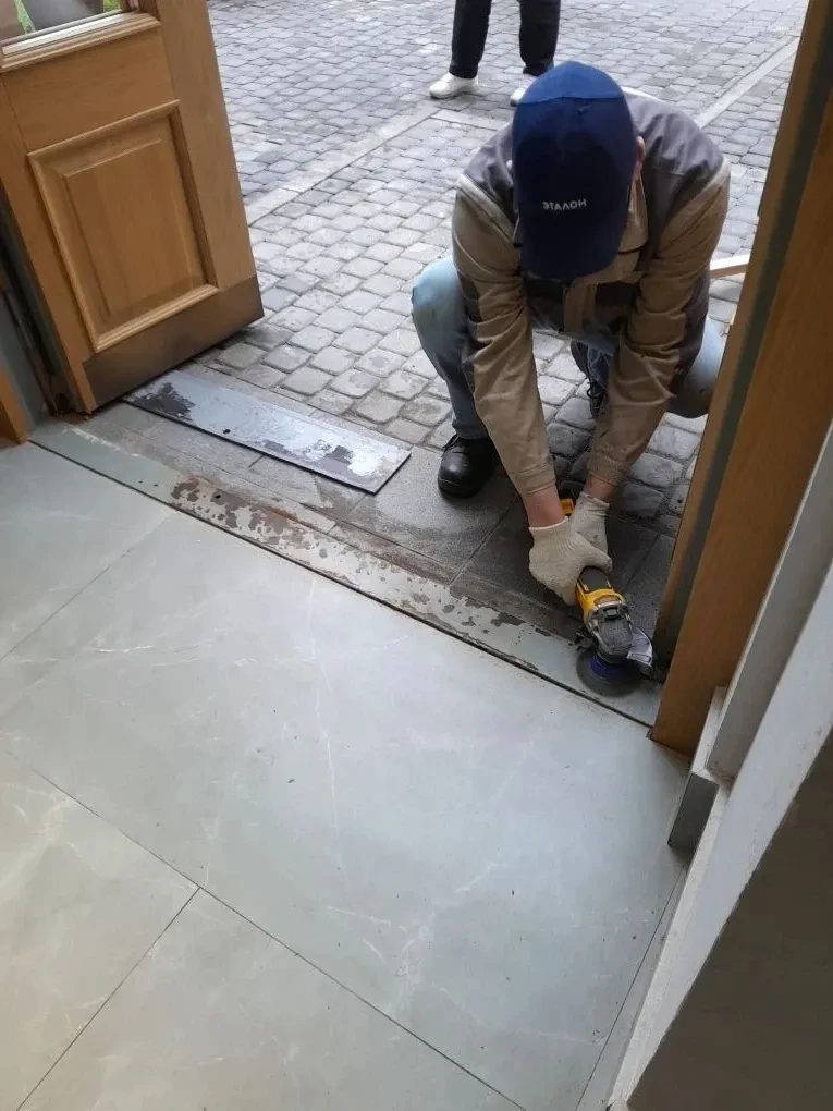 📌 Выполнили ремонт порога во 2-ой парадной