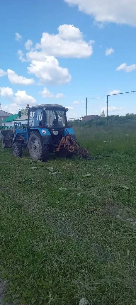 Покос сорной растительности в поселении.