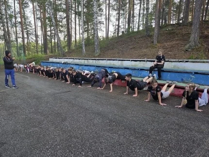 Спортсмены из Тельманово продолжают тренировки в Свердловской области

Более 40 воспитанников Федера