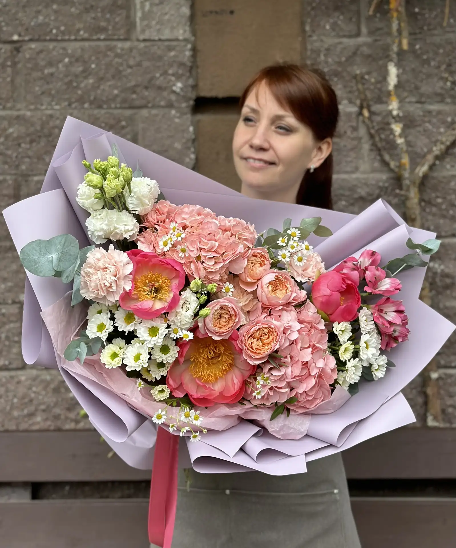 Ну как же не любить большие букеты?! 😍
Её сердечко точно будет разбито!💔

Красивые и торжественные