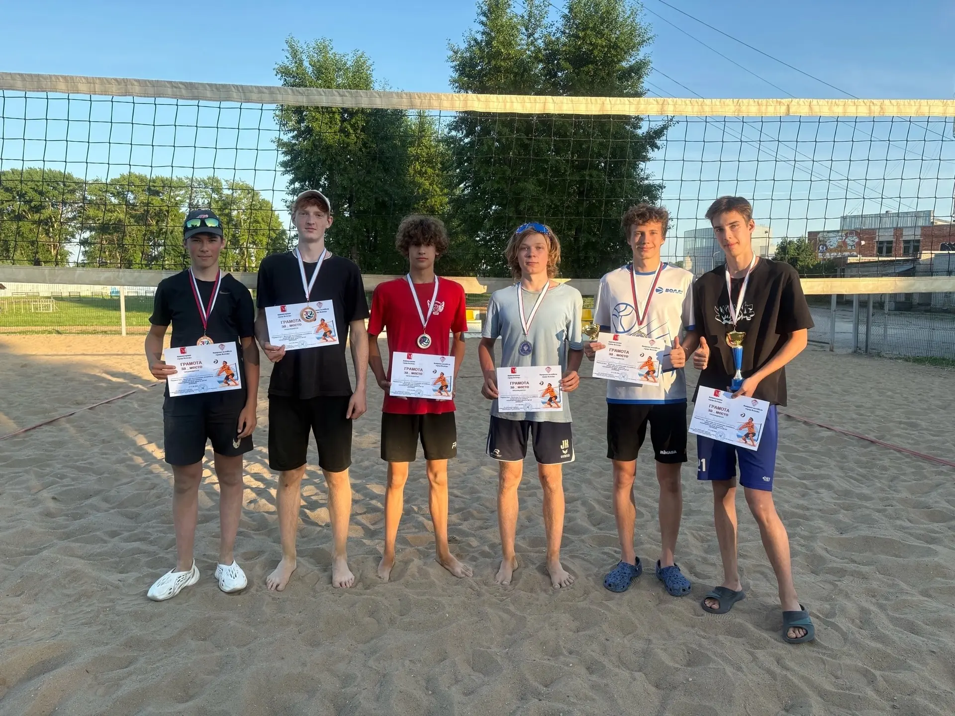 #Школа22
#ПризерыПобедители

🏐13–14 июня на стадионе «Локомотив» в Вологде прошло Первенство города