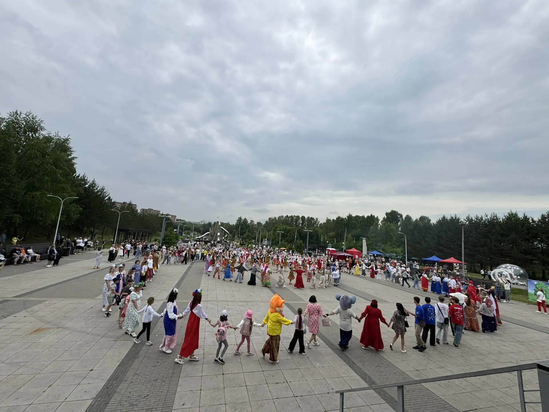 🇷🇺Хоровод дружбы в городском парке🤝

12 июня 2026 года в городском парке с отметили День России! 