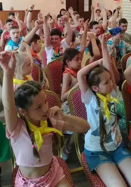 🐰В лагере «Планета детства» Удельной школы-интерната прошел яркий и масштабный праздник, посвященны