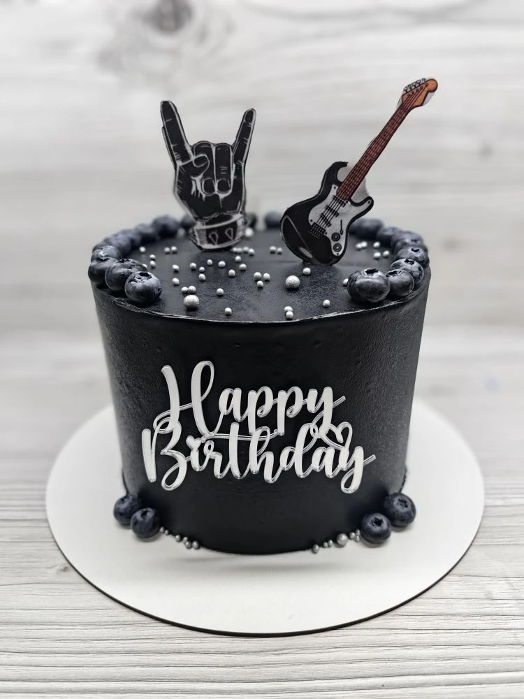 🖤 Торт для любителя рок-музыки 🎼 🤘
🎂 Внутри медовик со сливочно- сметанным кремом и прослойкой и
