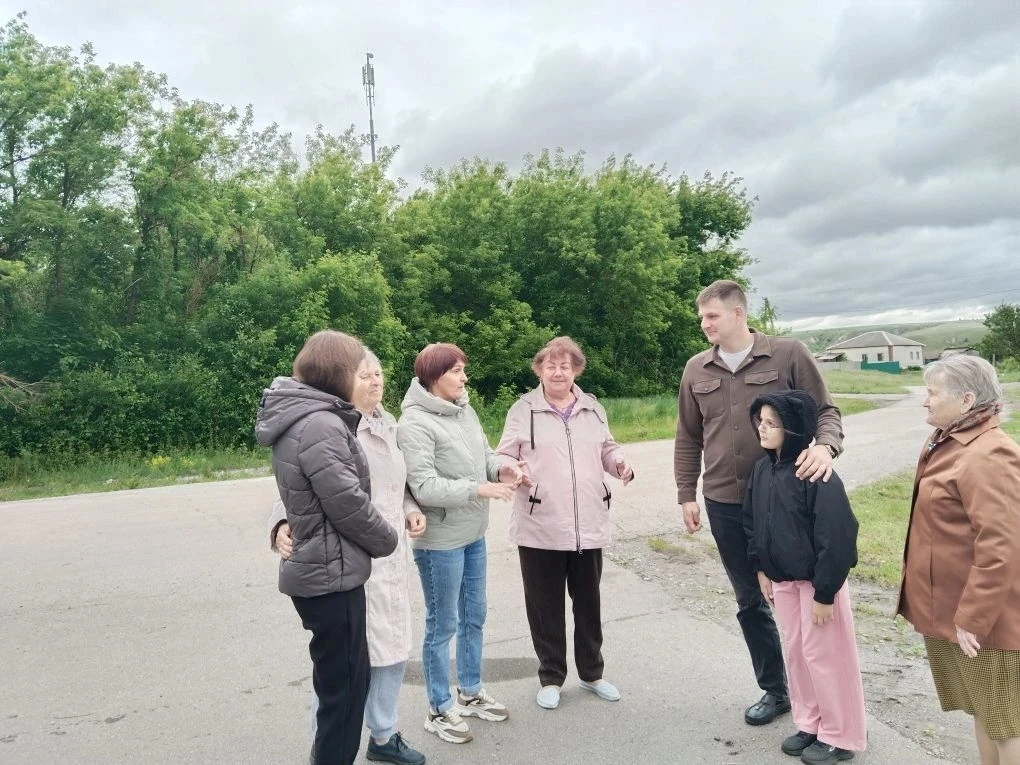 День соседа. "Соседские посиделки". 

Для сельского жителя соседи — это не просто люди, живущие рядо