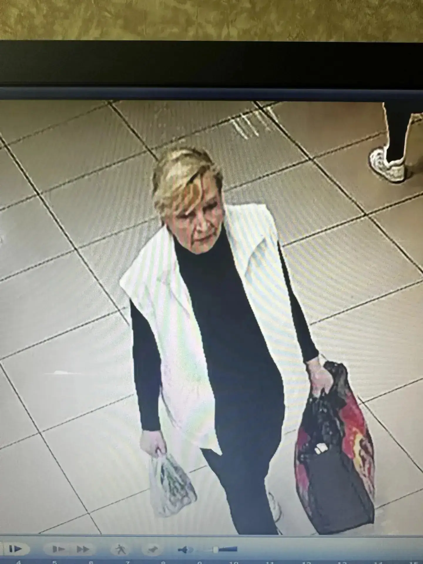 Вниманию граждан!

Сотрудниками полиции устанавливается личность гражданина, предположительно ставше