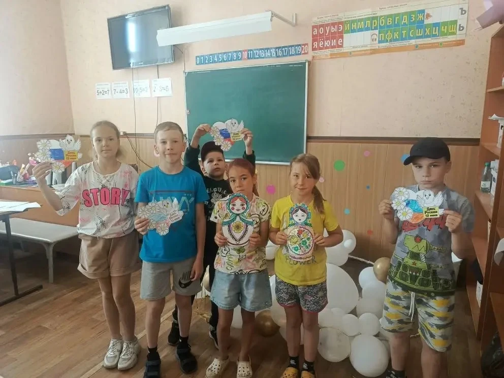 🇷🇺✨ «Россия — моя Родина»: выставка детских работ ко Дню России ✨🇷🇺

В преддверии Дня России реб