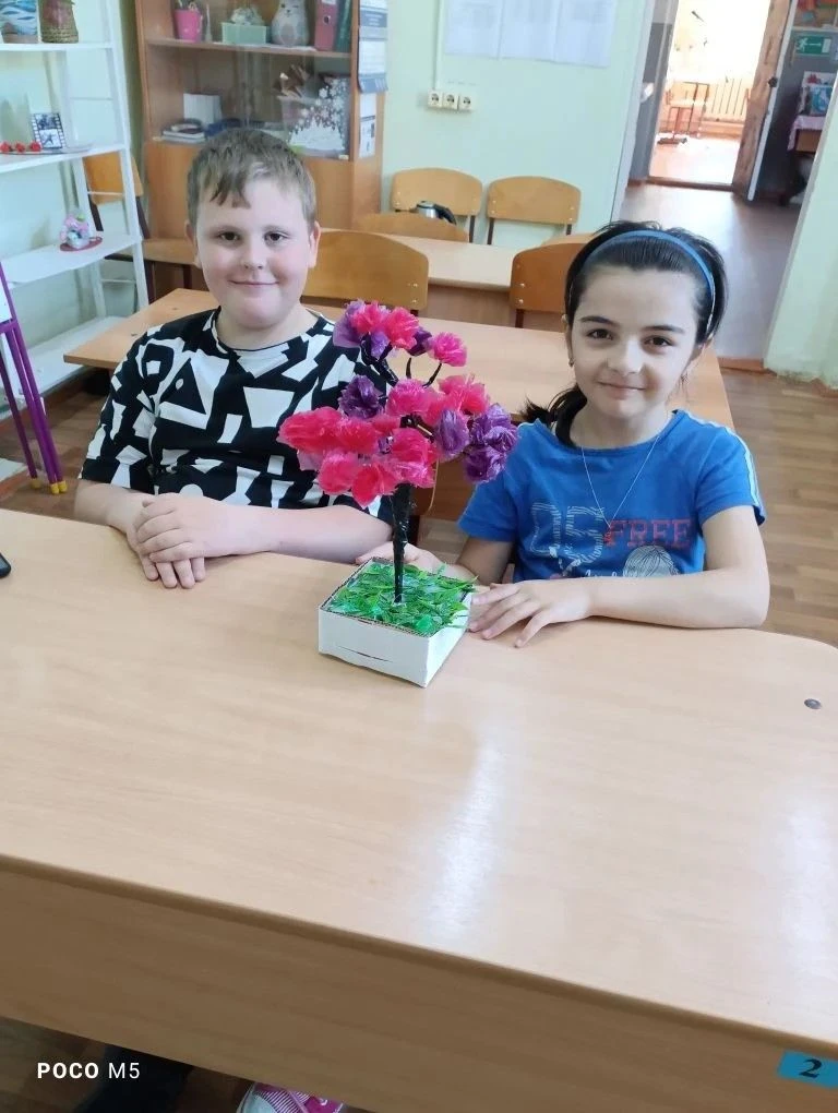 Знаете, сколько пластиковых пакетов мы выбрасываем за неделю? А в объединении «Палитра» (рук. Кондра