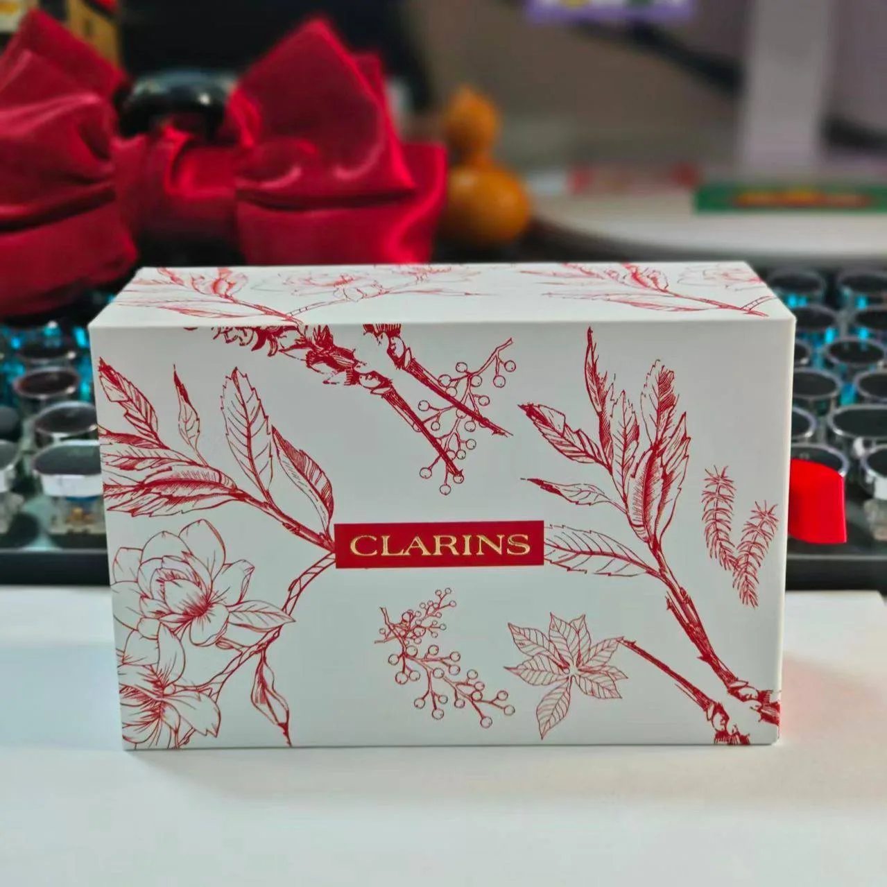 Набор пробников Clarins, оригинал 
6 предметов                                                      