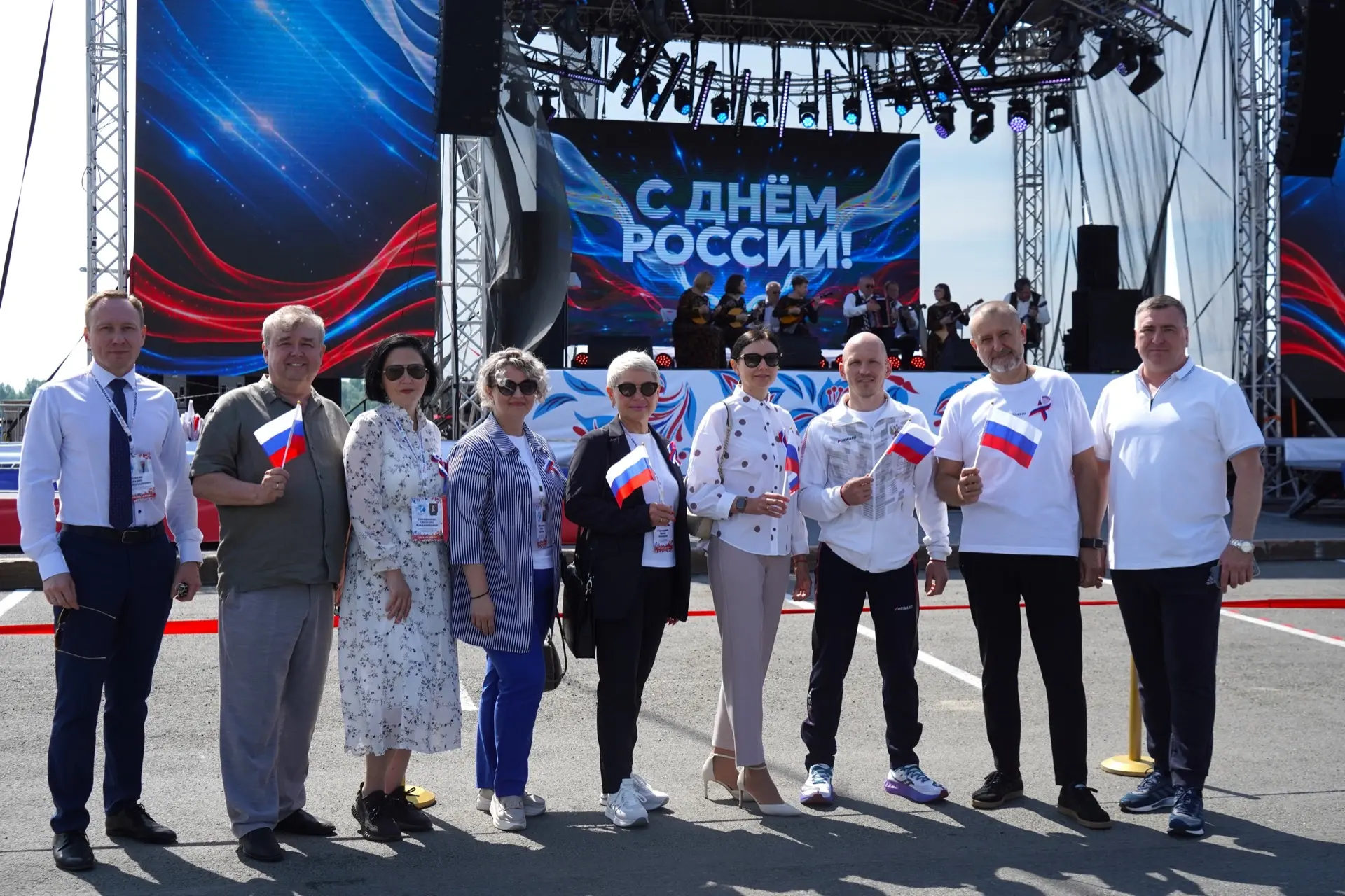 🔥Заряд бодрости на всё лето!

☀️Коллектив СШОР «Самотлор» встречает главный фестиваль этого лета — 