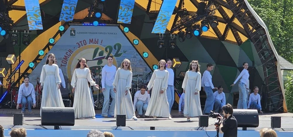 🎂День рождения Города Томска! 
Нашему городу -422 года и вновь наши коллективы, наши юные артисты н