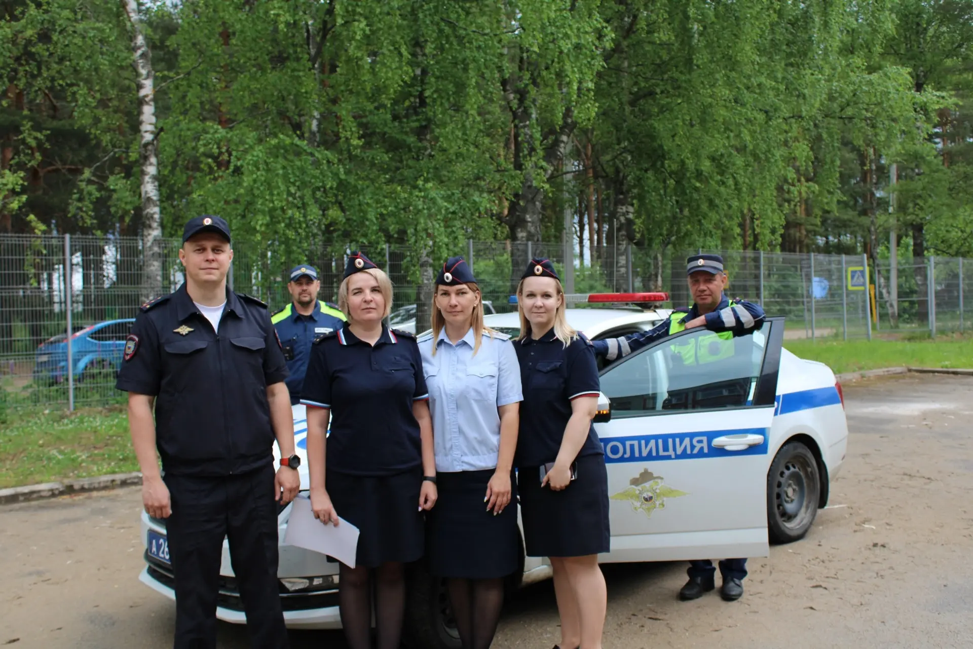 👮‍♂️ Сегодня в ДОЛ «Дружба» в рамках акции «Один день с полицией» прошла встреча с сотрудниками ОМВ