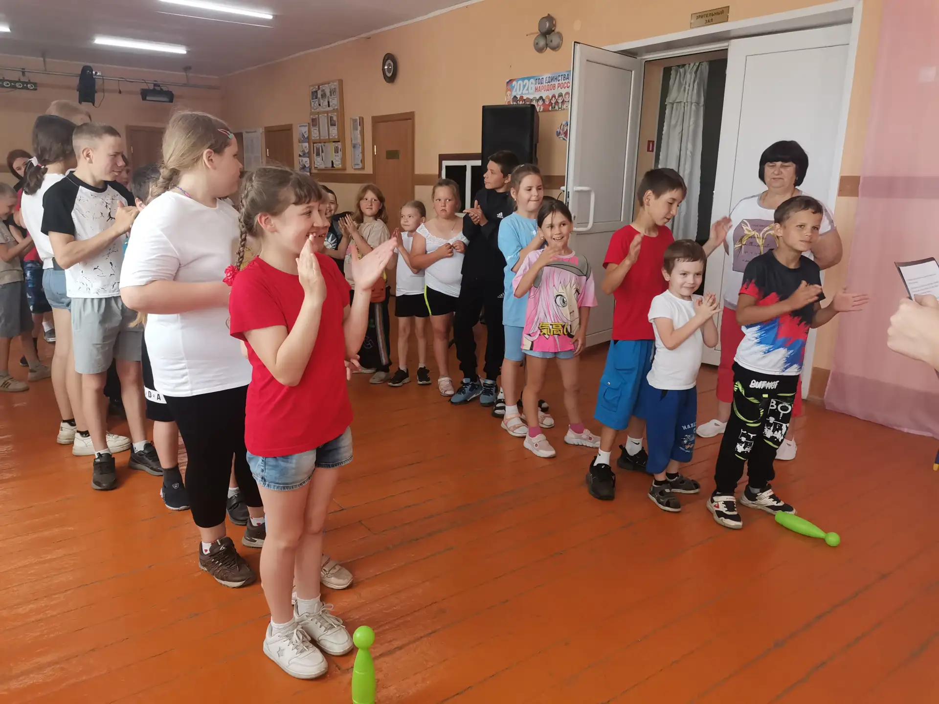 🍦 МОРОЖЕНОЕ СПАСЛО МИР? НЕТ, НО ЗАРЯДИЛО ЭНЕРГИЕЙ НА ВСЕ ЛЕТО! 🍦

В нашем Доме культуры  прошла иг
