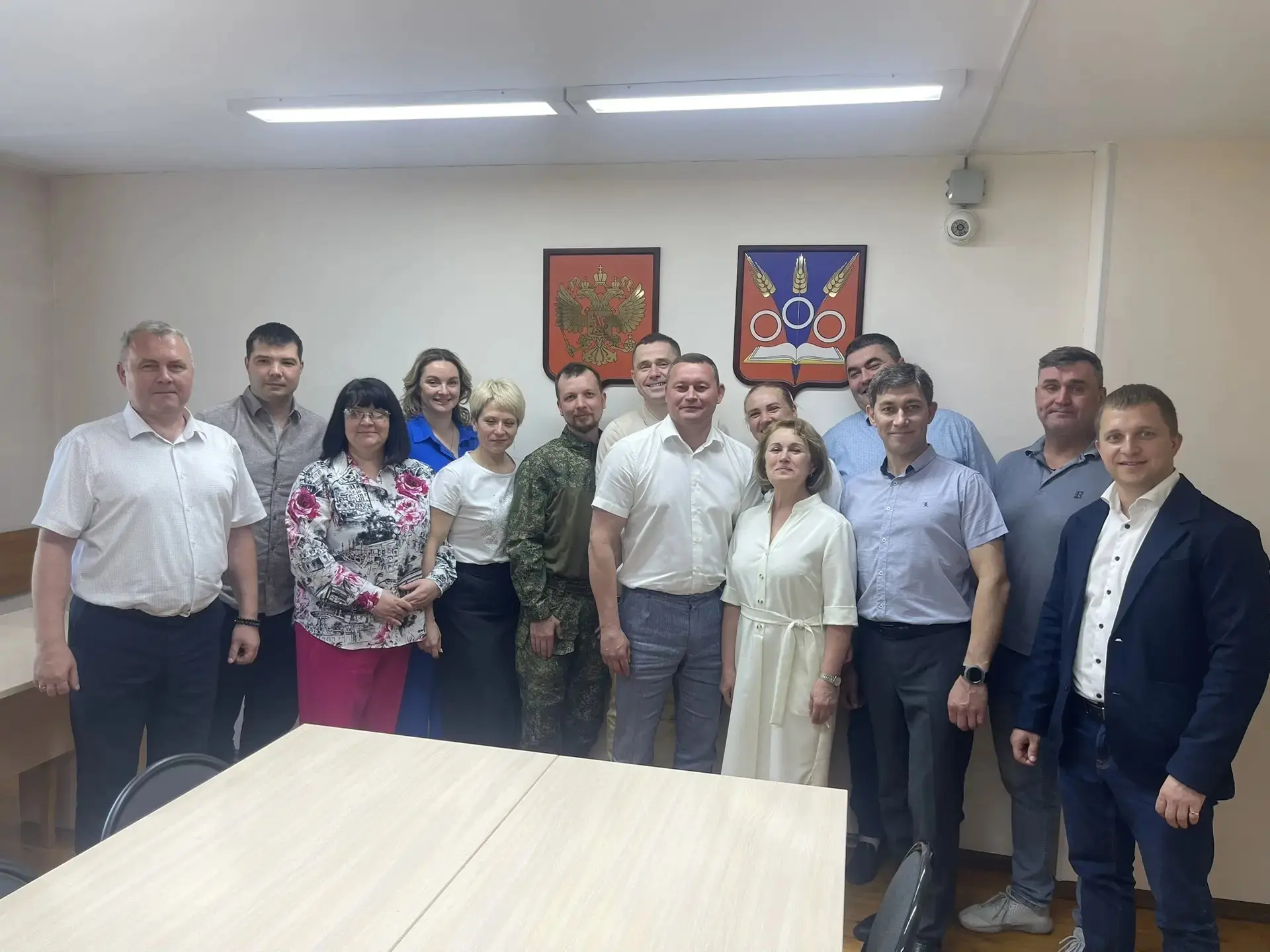 Встреча парламентариев разных уровней.

Вчера, 04.06.2026 в ходе рабочего визита в Краснообск, депут