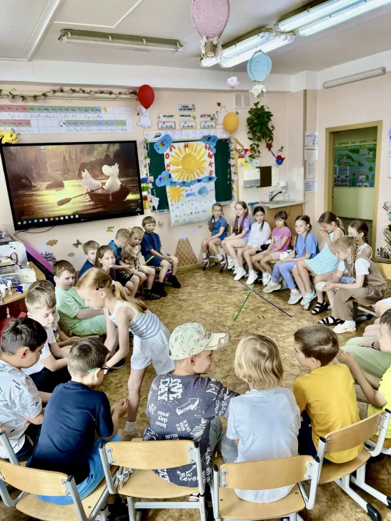 ⚡️ Новый день в лагере «Громовец»: яркие будни наших отрядов!

День в «Громовце» пролетает незаметно