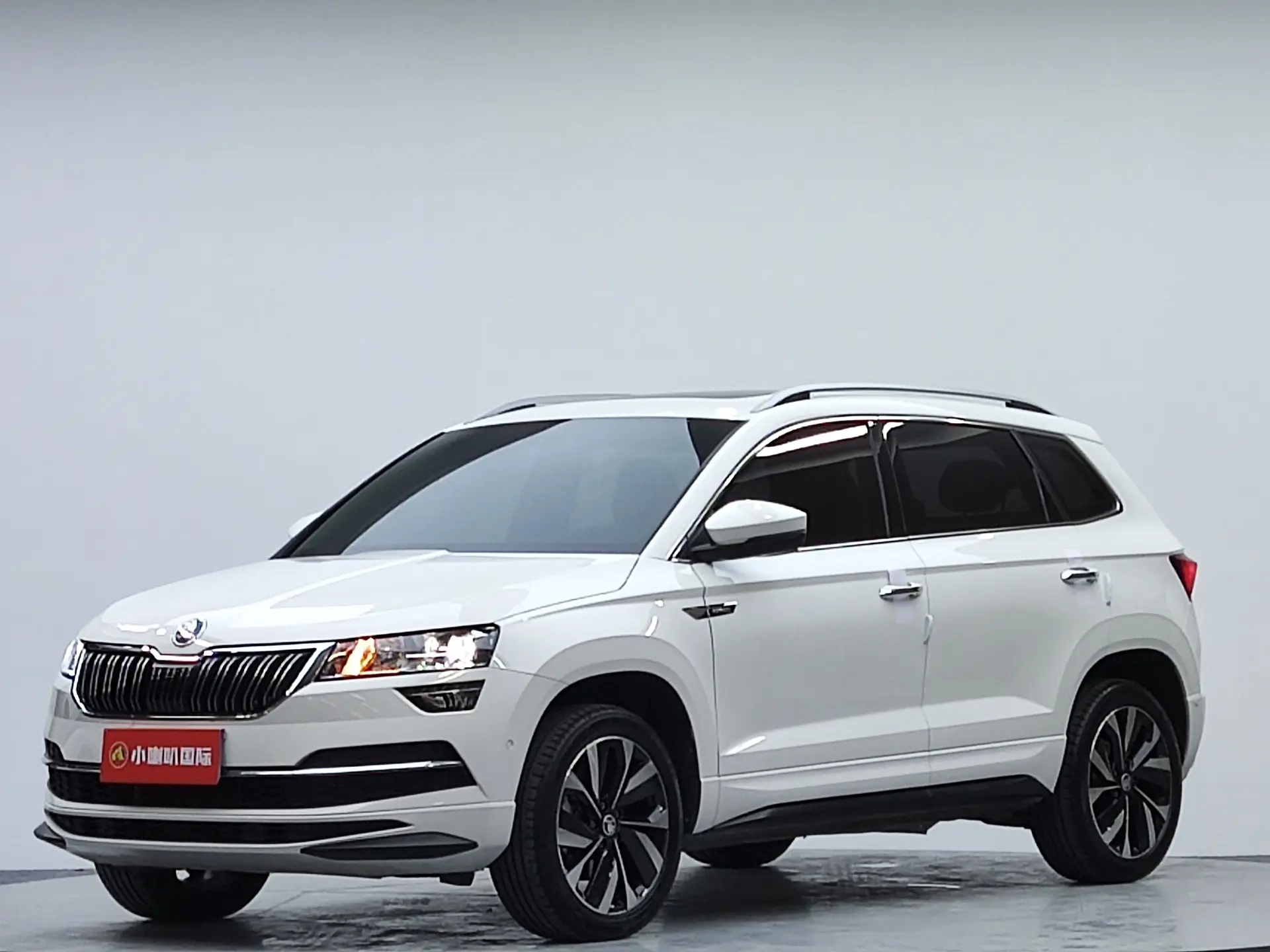 🇨🇳доступен к заказу из Китая 🔥 
 
🚘 Skoda Karoq 

➡ Год 2022
➡ Объём 1.4Т 150🐎
➡ 2WD
➡ Пробег 3