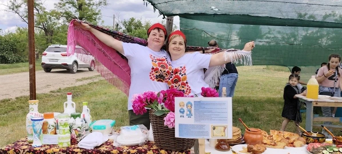Троицкие гуляния: единство в многообразии!
На  «Троицких гуляниях» Вербовологовская земля по-настоящ