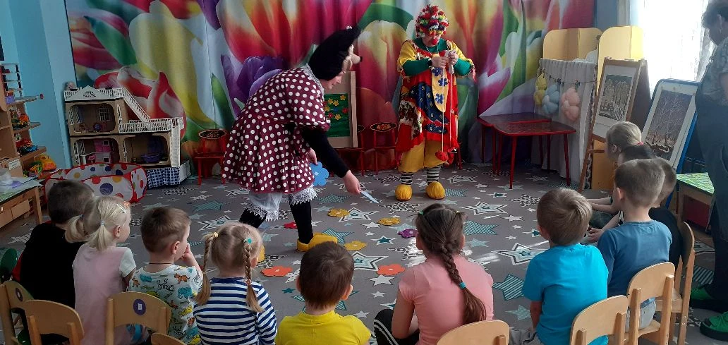 День смеха в детском саду прошел со сказочными героями. Выражаем огромную благодарность работникам Д
