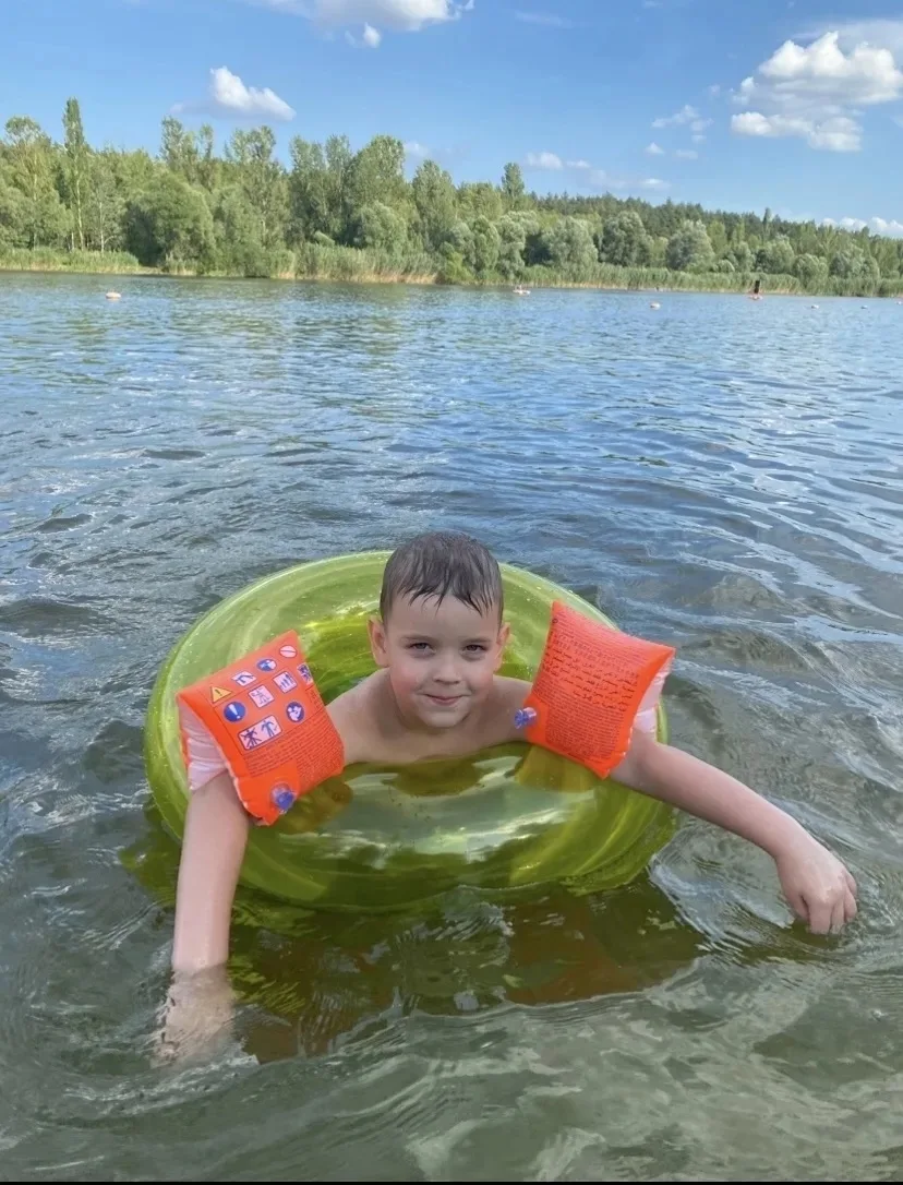 Безопасность детей на воде летом💦☀

Лето – прекрасная пора для отдыха, игр и, конечно же, купания! 