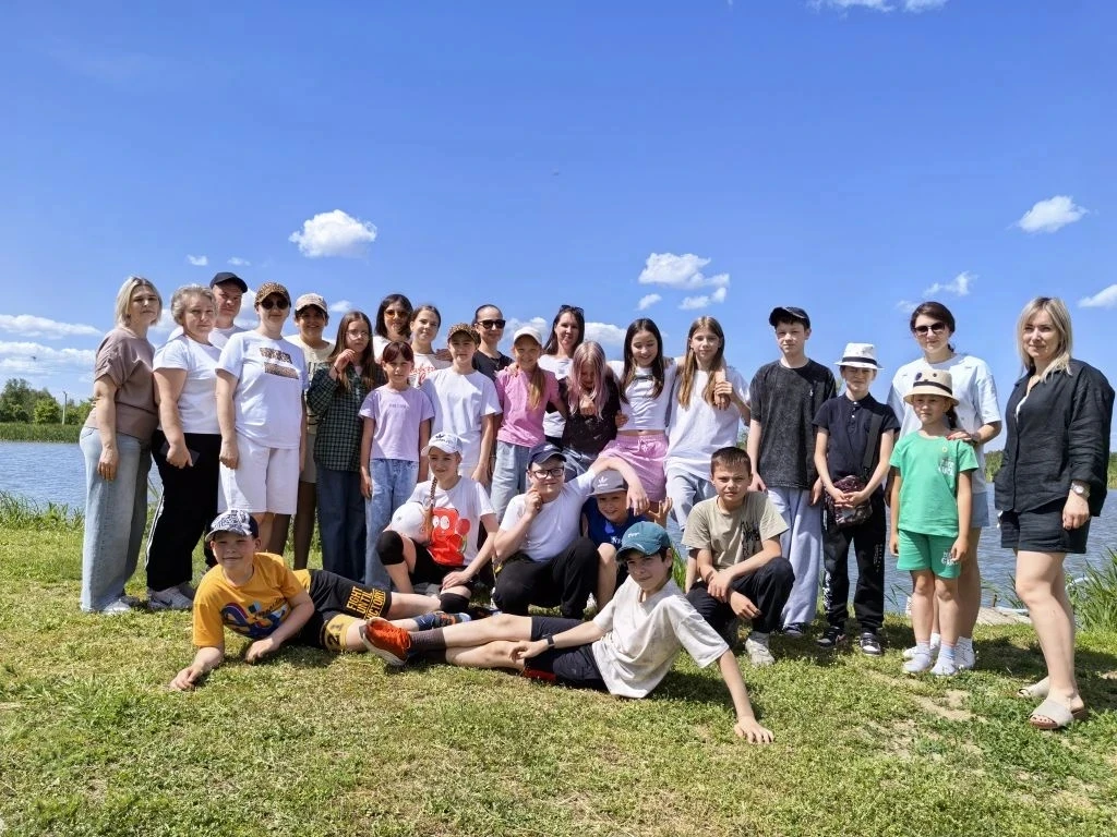 ☀️🌸🌼Активный отдых-это  про нас!🤸‍♂️

Обучающиеся 5в класса совместно с родителями и классным рук