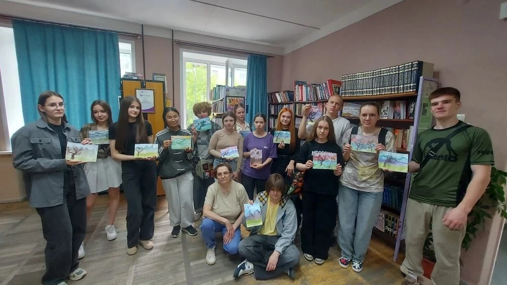 Акварельные вершины.

Сегодня студенты ДТЛТ стали участниками творческой мастерской.

Ребята окунули