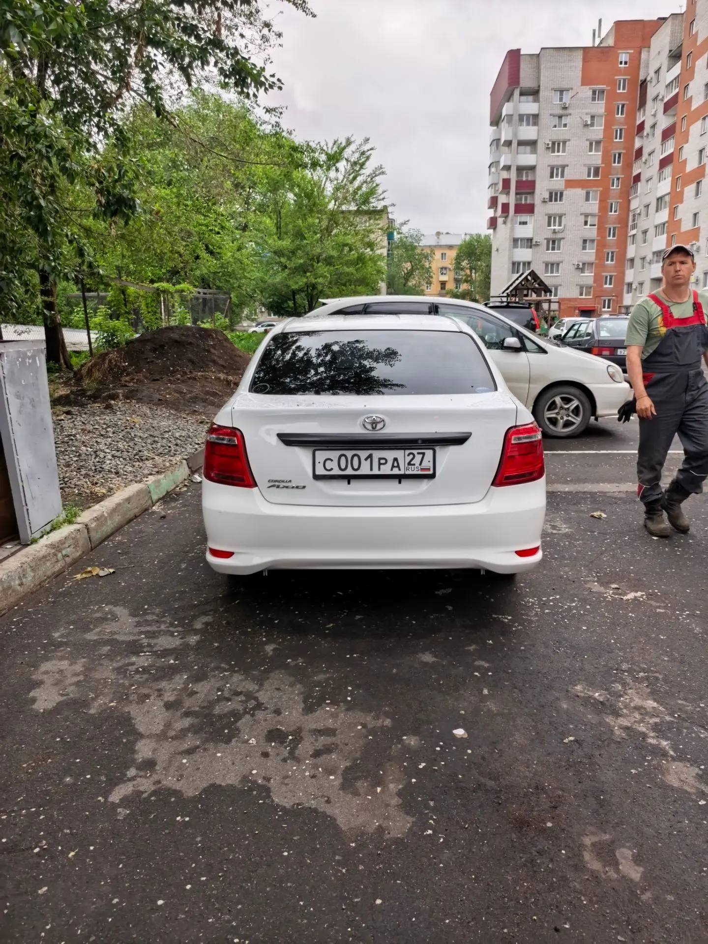 Уберите машину не могут вывезти мусор.