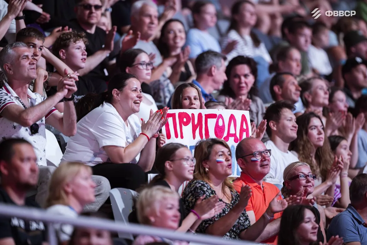👏🏻 На победы и рекорды наших пловцов на чемпионате России вдохновляли вы!

Спасибо каждому болельщ