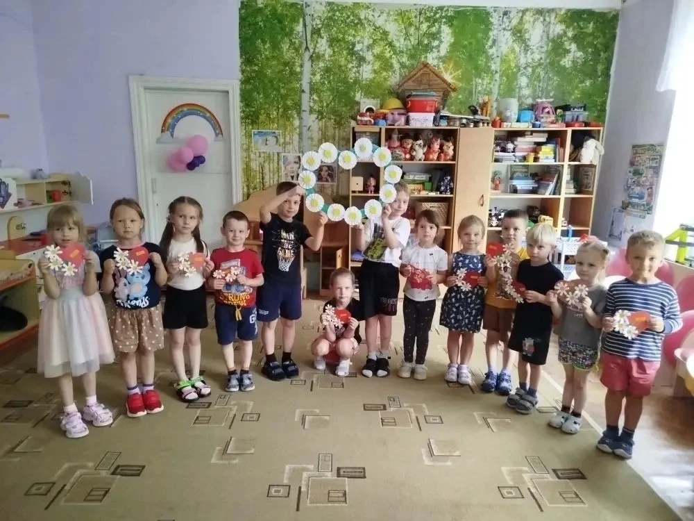 «Ребенок – зеркало семьи;
 как в капле воды отражается солнце, так в детях отражается нравственная ч
