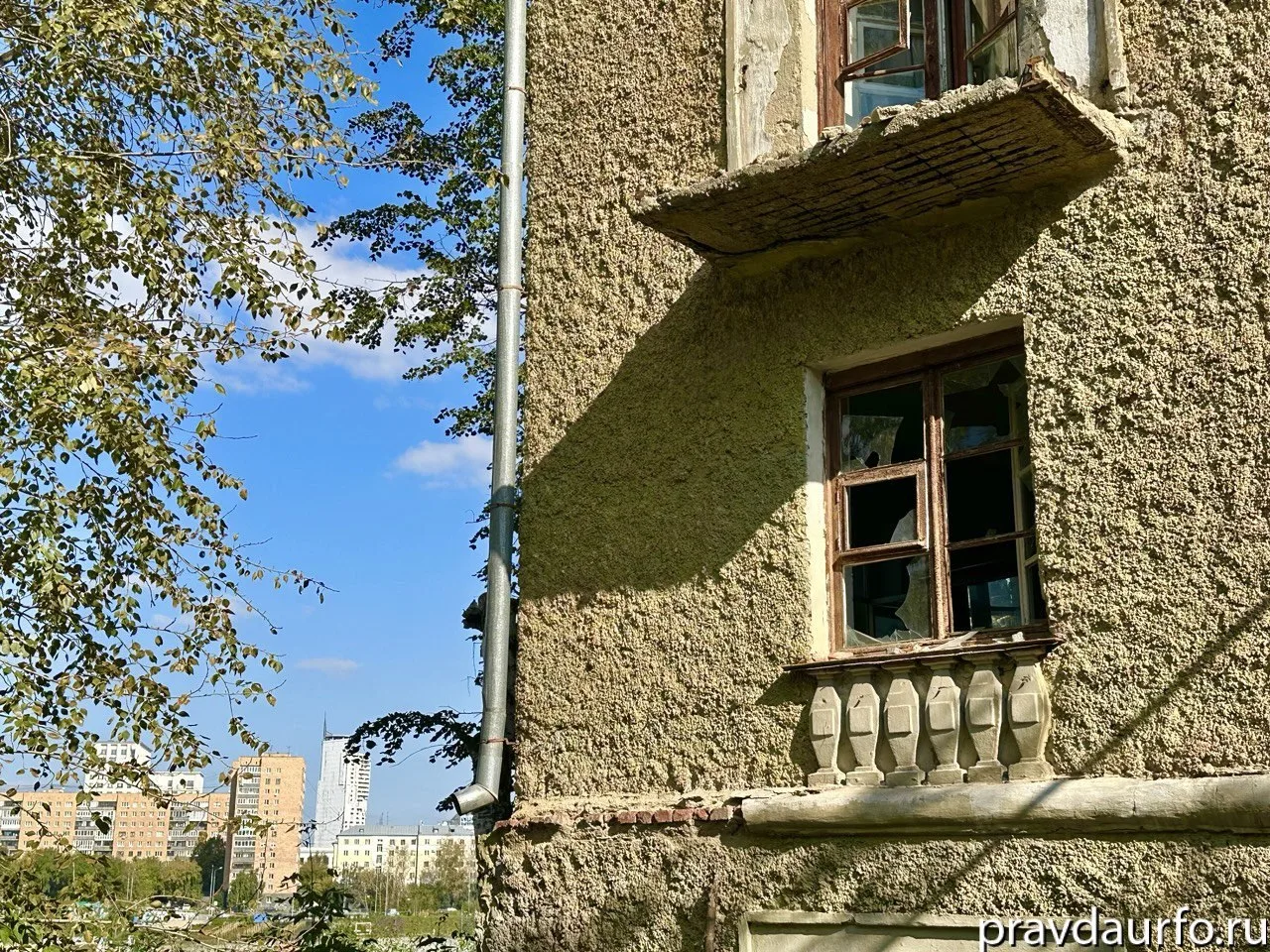 На расселение аварийного жилья в ХМАО направят еще 14,6 миллиарда.
Работы в текущем году запланирова
