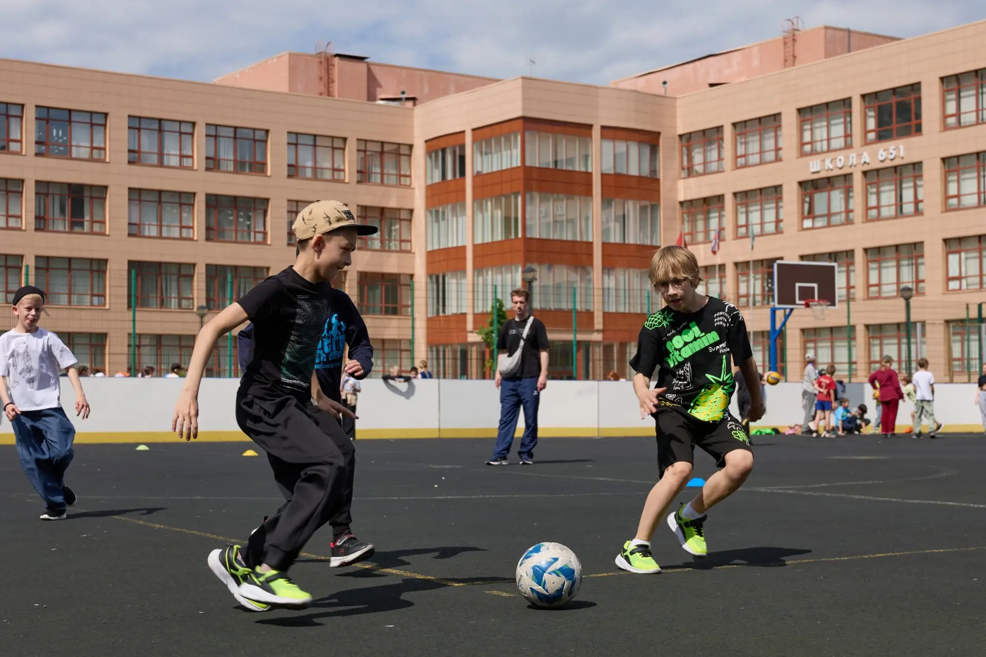 Площадь Восстания | Чернышевская | Лесная | Санкт-Петербург🏡

В Невском районе на базе школы № 651 