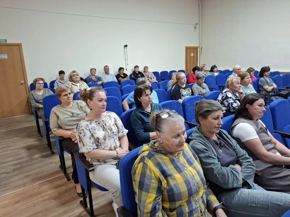 Глава Черепановского района, секретарь местного отделения партии «Единая Россия» С. Н. Овсянников и 