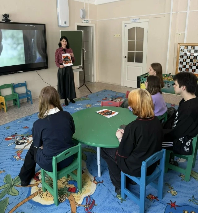 Понимать себя

Понимать свои чувства — это настоящий супернавык, который помогает ребятам увереннее 