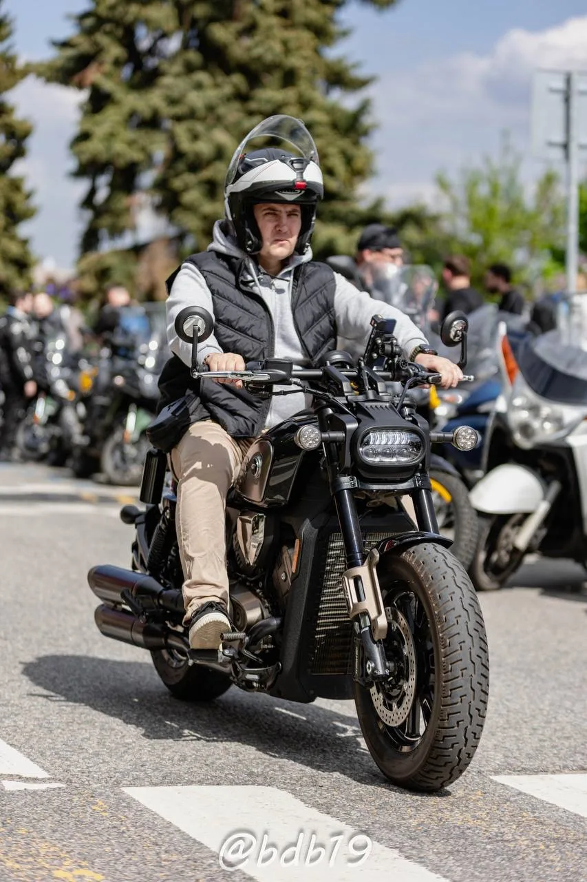 В субботу Москва громко открыла мотосезон 2026 🏁🏍️💥

Первые километры, первые встречи — официальн