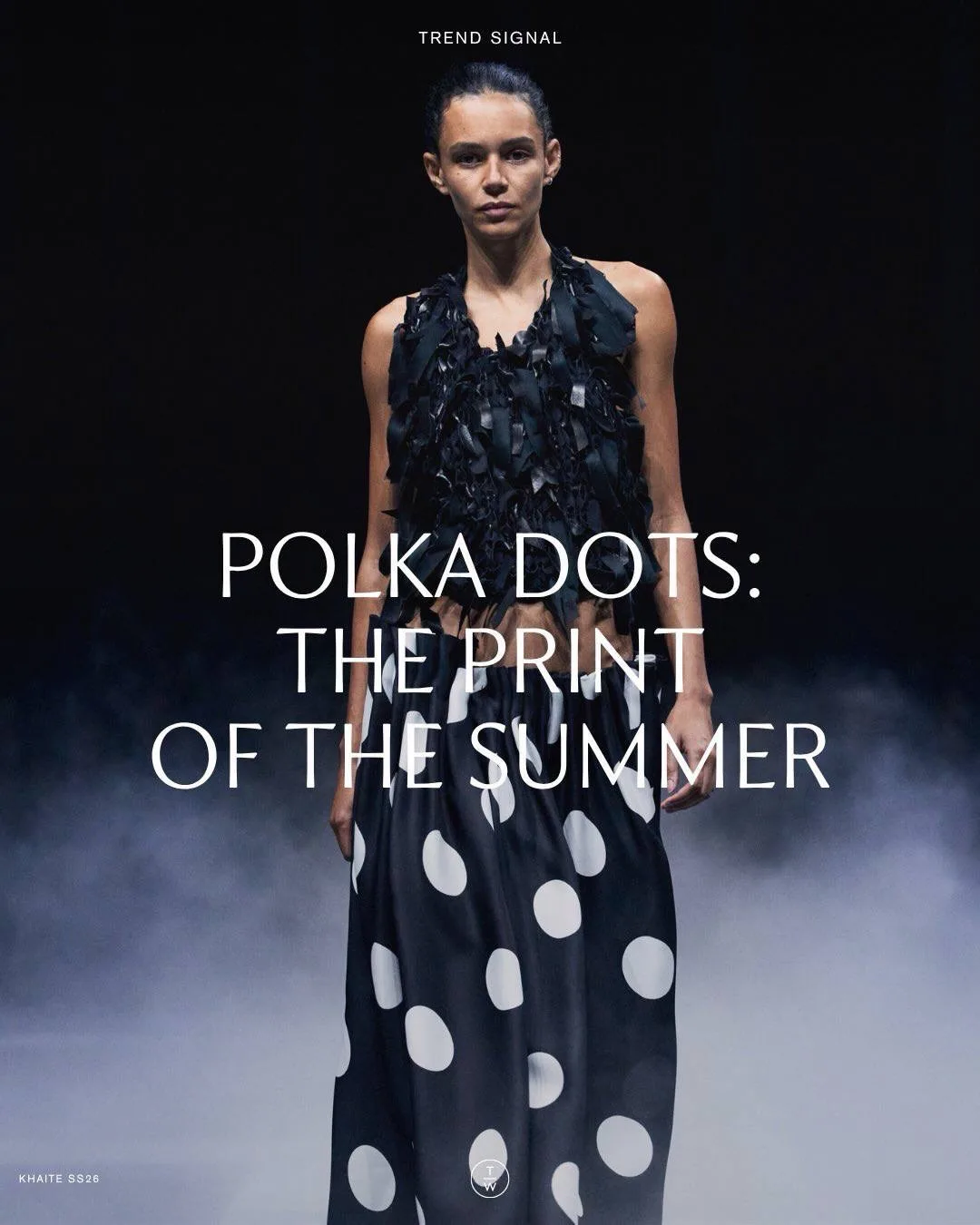 Polka dots — принт, который нужен этим летом.  
Горошек снова в моде, и сейчас это уже не просто рет