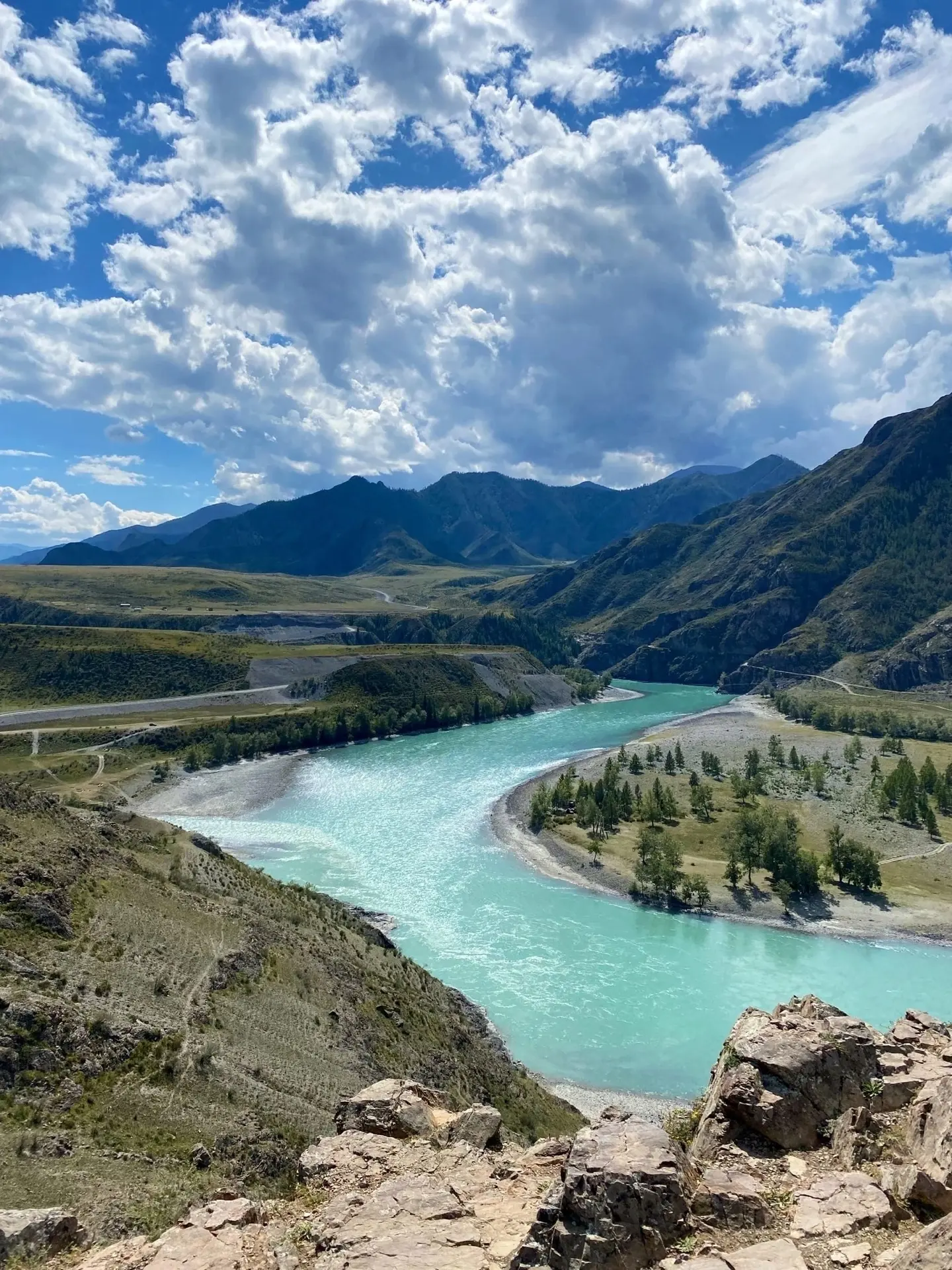 Бирюзовая Катунь😍
 
Цвет, который не передать словами. 
Лучше просто посмотреть.