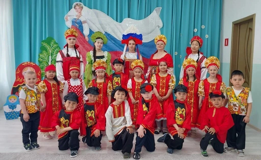Я люблю, конечно, всех, но Россию — больше всех!❤️

Мы с размахом отметили День рождения нашей стран